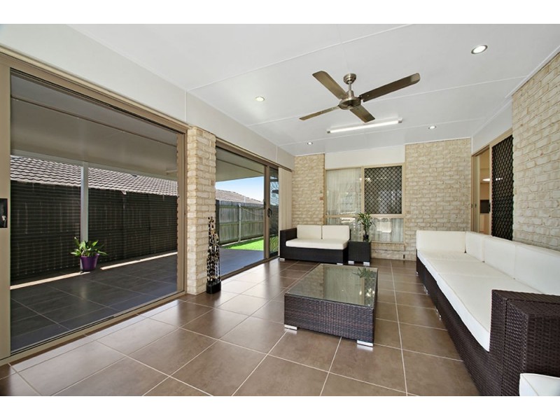 6 Karaman Court, Dakabin QLD 4503