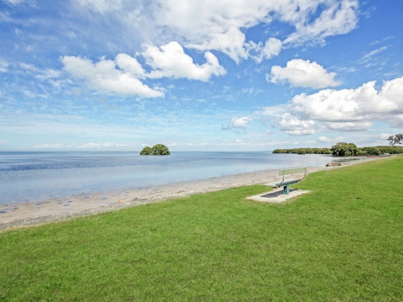 16 May Street, Bribie Island QLD 4507