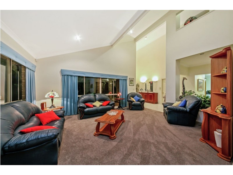 36 Hidden Valley Drive, Eatons Hill QLD 4037