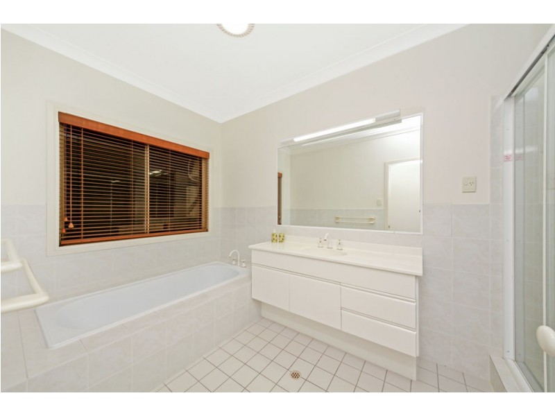 36 Hidden Valley Drive, Eatons Hill QLD 4037