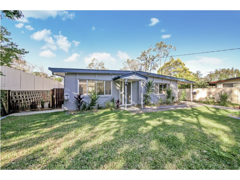 8 Warringah Grove, Petrie QLD 4502