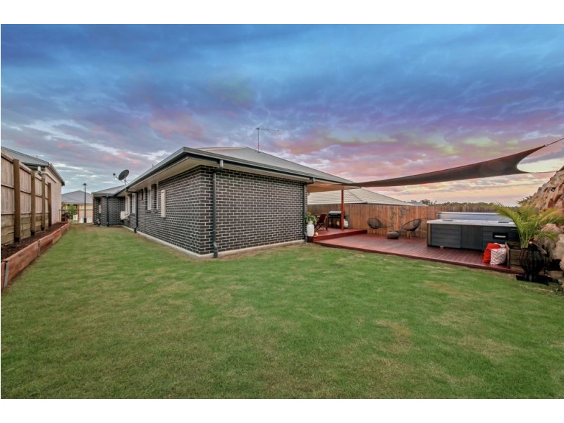 65 Mapleton Drive, North Lakes QLD 4509