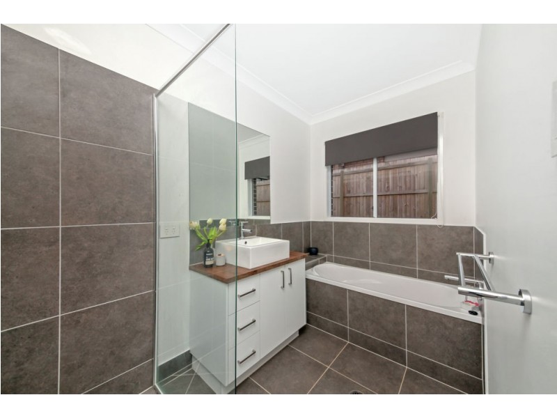 65 Mapleton Drive, North Lakes QLD 4509