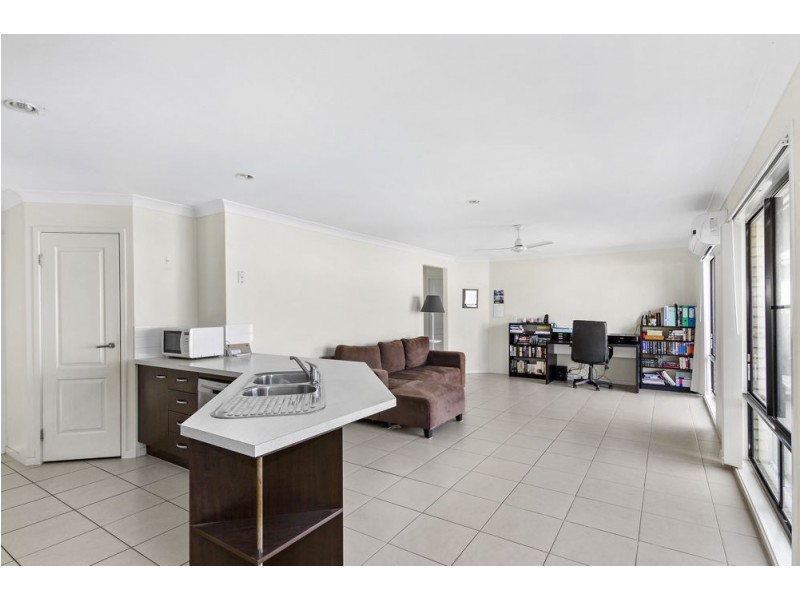 21 Wakeham Street, Kallangur QLD 4503