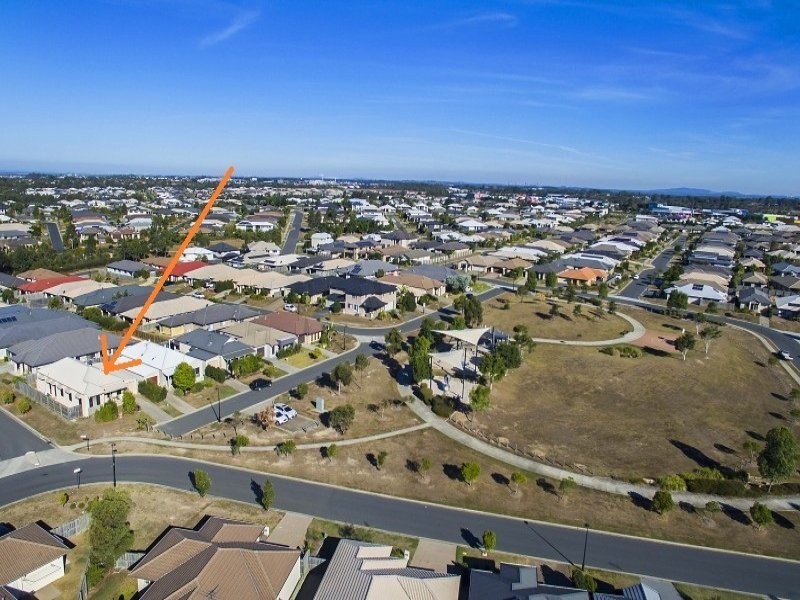 1 Wells Close, North Lakes QLD 4509