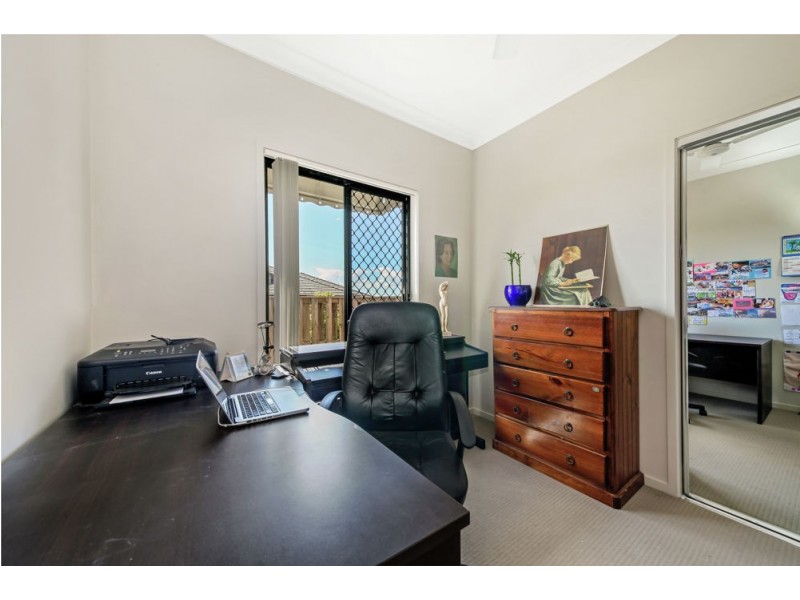 1 Wells Close, North Lakes QLD 4509