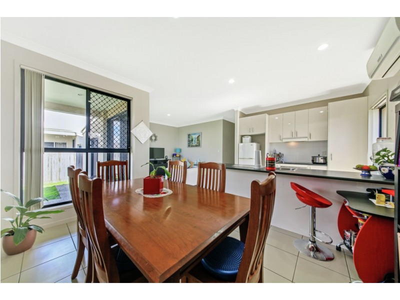 1 Wells Close, North Lakes QLD 4509