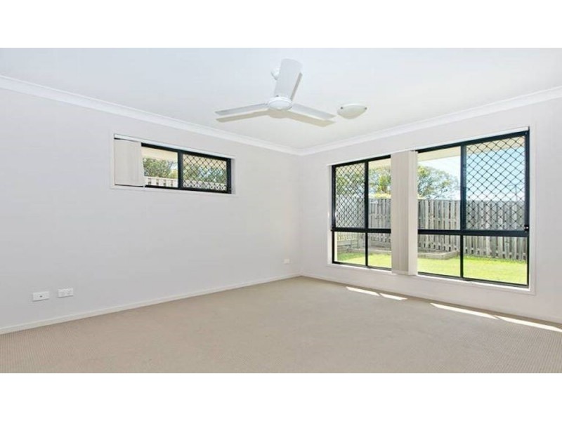 7 Roland Court, Kallangur QLD 4503
