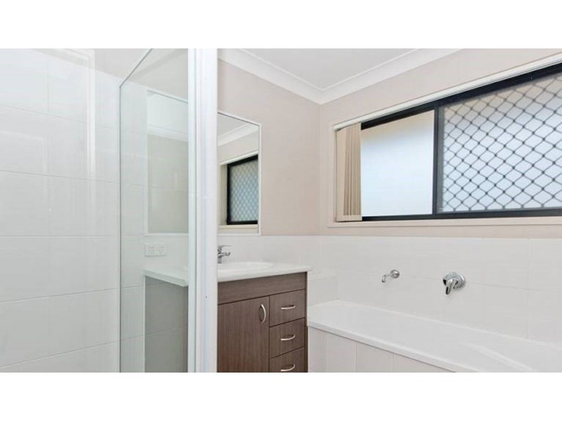 7 Roland Court, Kallangur QLD 4503