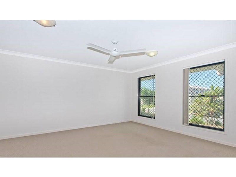 7 Roland Court, Kallangur QLD 4503