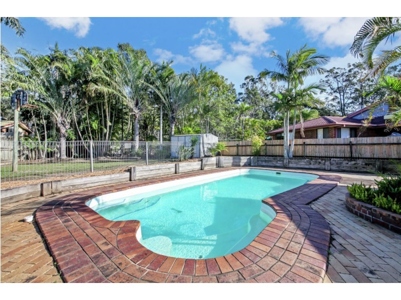 5 Oberong Court, Petrie QLD 4502