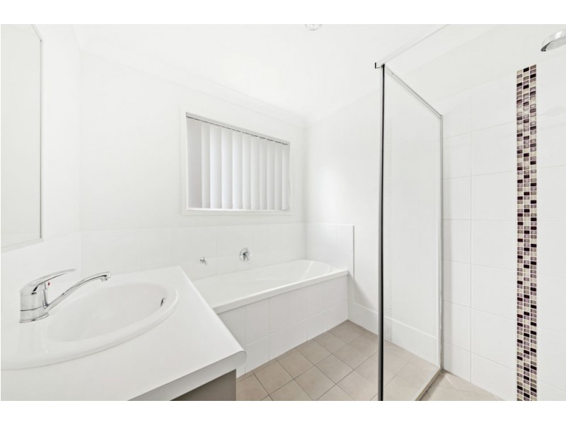 17 Adam Court, Kallangur QLD 4503