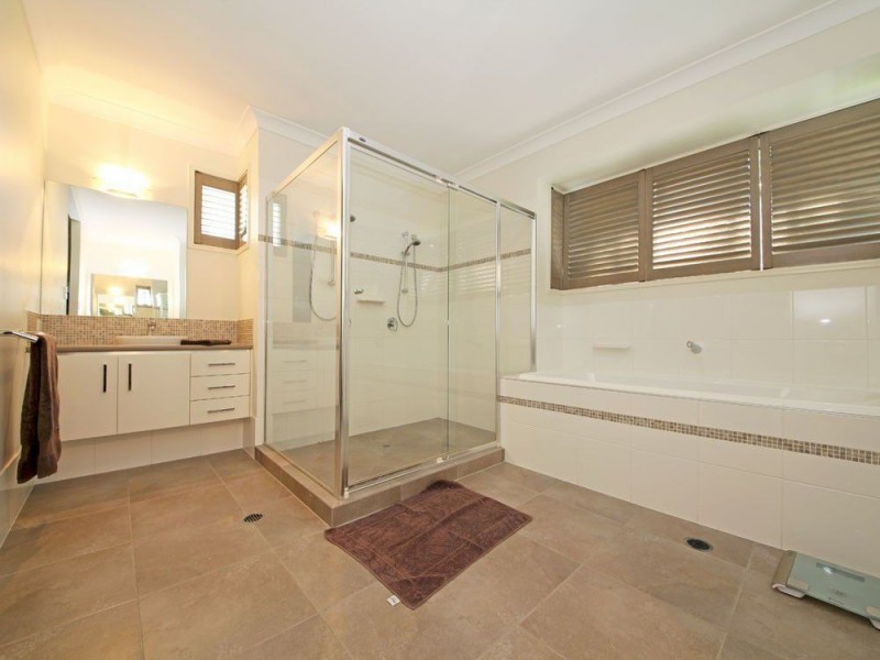 24 Forrestal Circuit, North Lakes QLD 4509