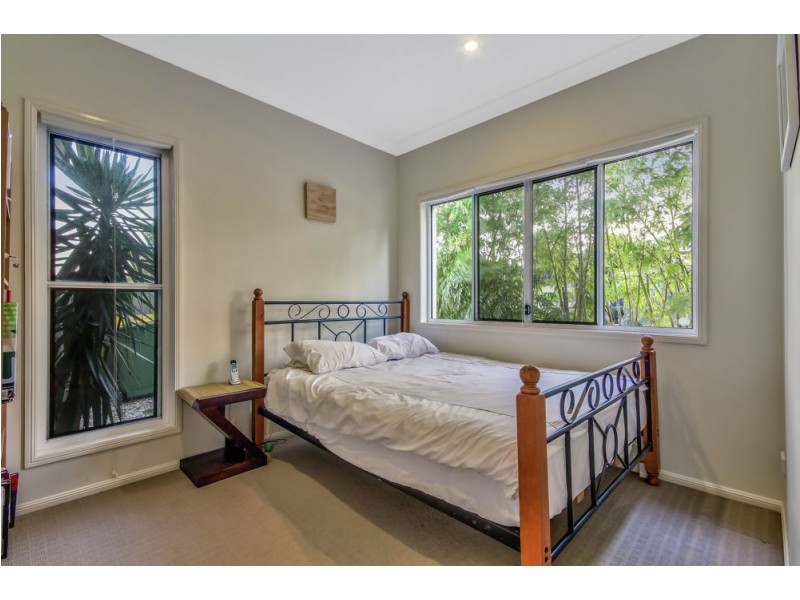 16 Webster Court, Petrie QLD 4502