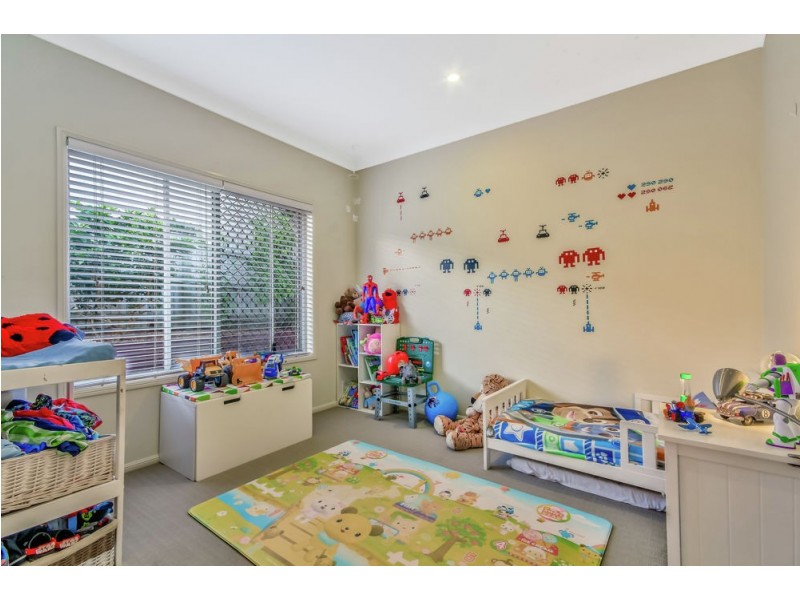 16 Webster Court, Petrie QLD 4502