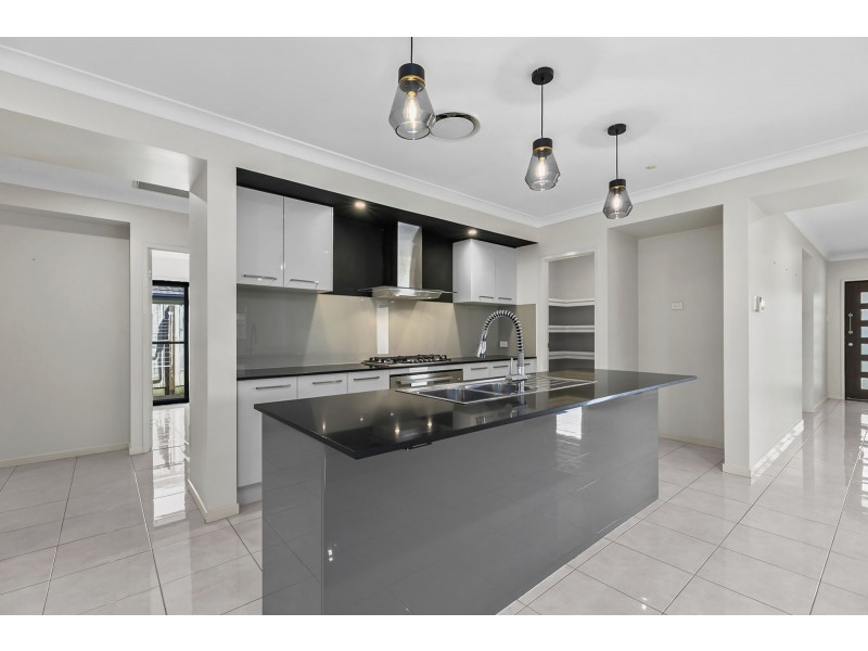 28 Waterway crescent, Murrumba Downs QLD 4503
