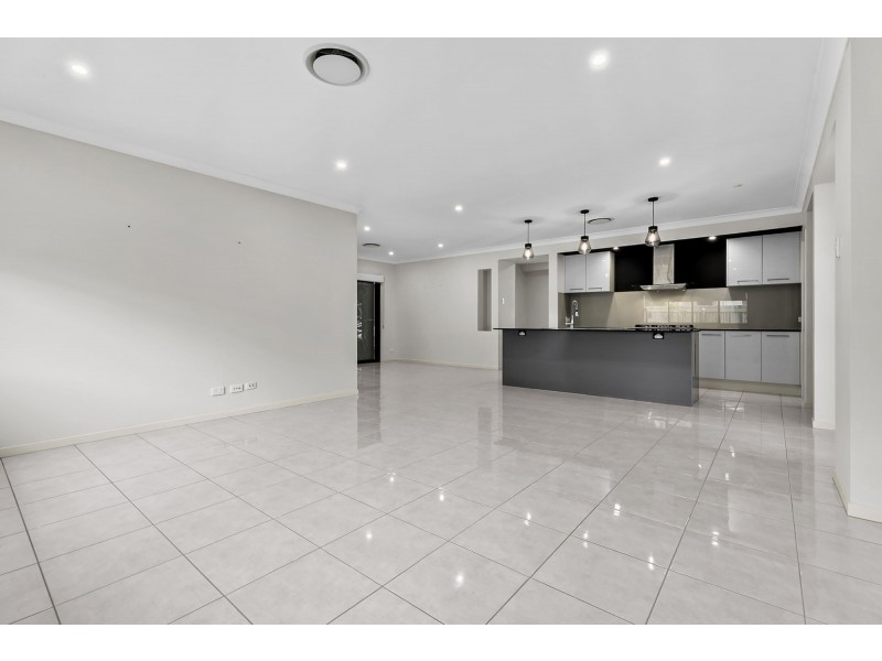 28 Waterway crescent, Murrumba Downs QLD 4503
