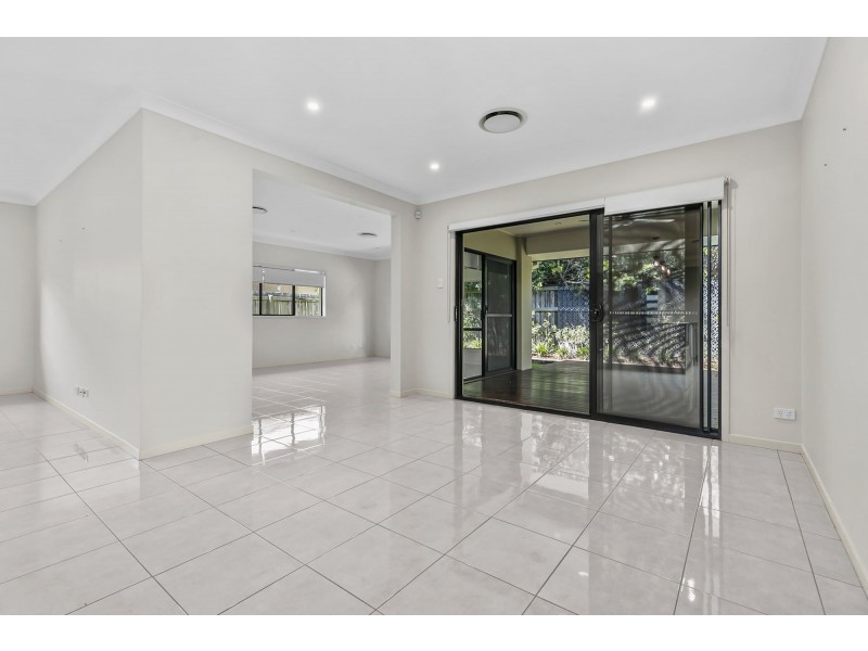 28 Waterway crescent, Murrumba Downs QLD 4503