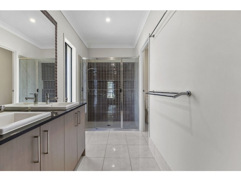 28 Waterway crescent, Murrumba Downs QLD 4503