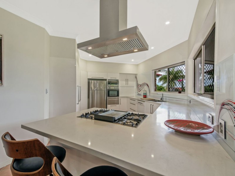 2 Lough Court, Murrumba Downs QLD 4503