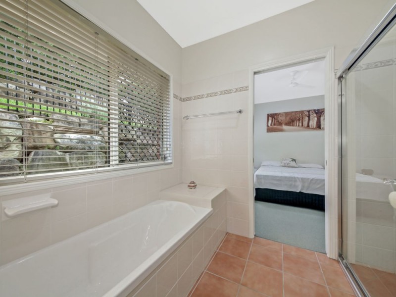 2 Lough Court, Murrumba Downs QLD 4503