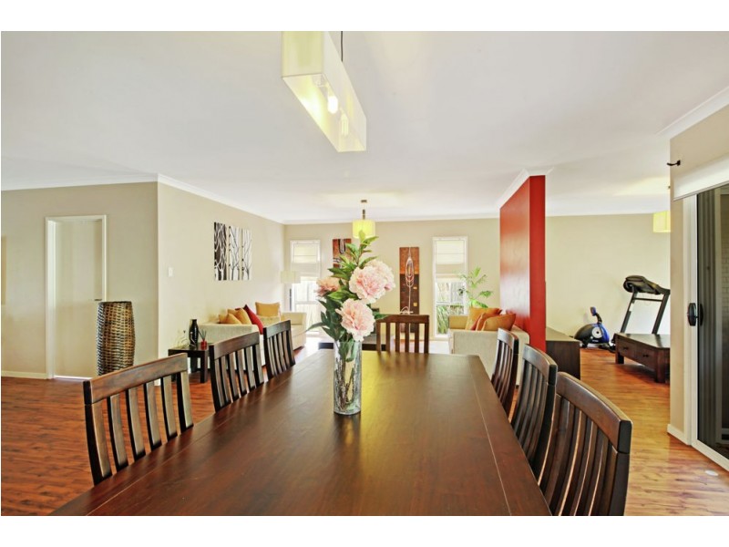 27 Stirling Esplanade, Griffin QLD 4503