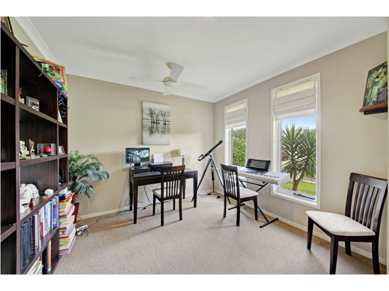 27 Stirling Esplanade, Griffin QLD 4503