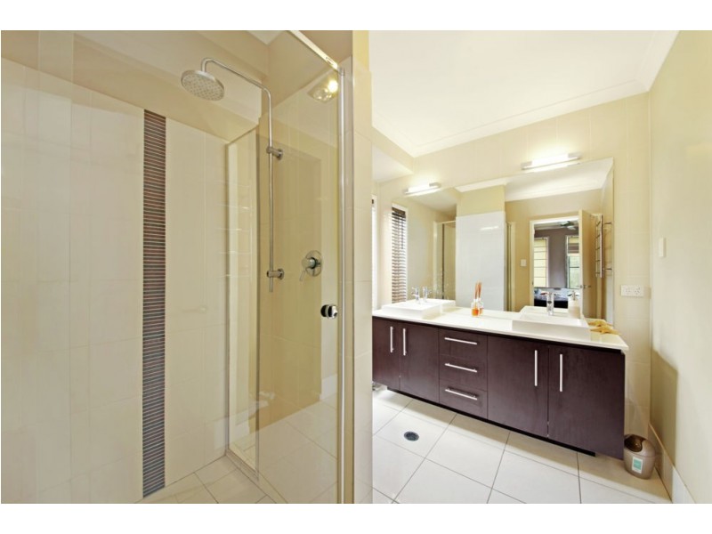 27 Stirling Esplanade, Griffin QLD 4503