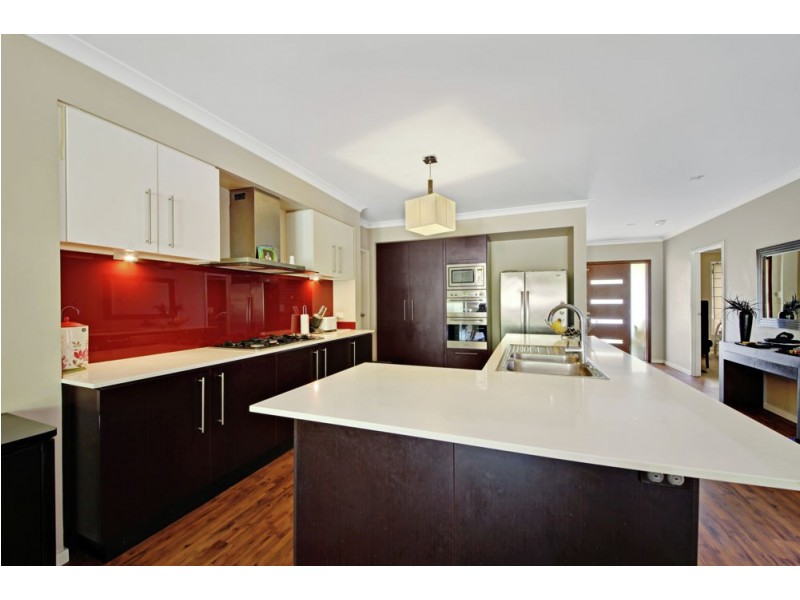 27 Stirling Esplanade, Griffin QLD 4503