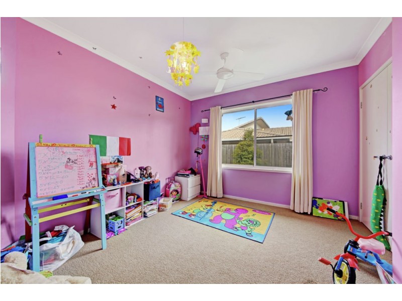 27 Stirling Esplanade, Griffin QLD 4503