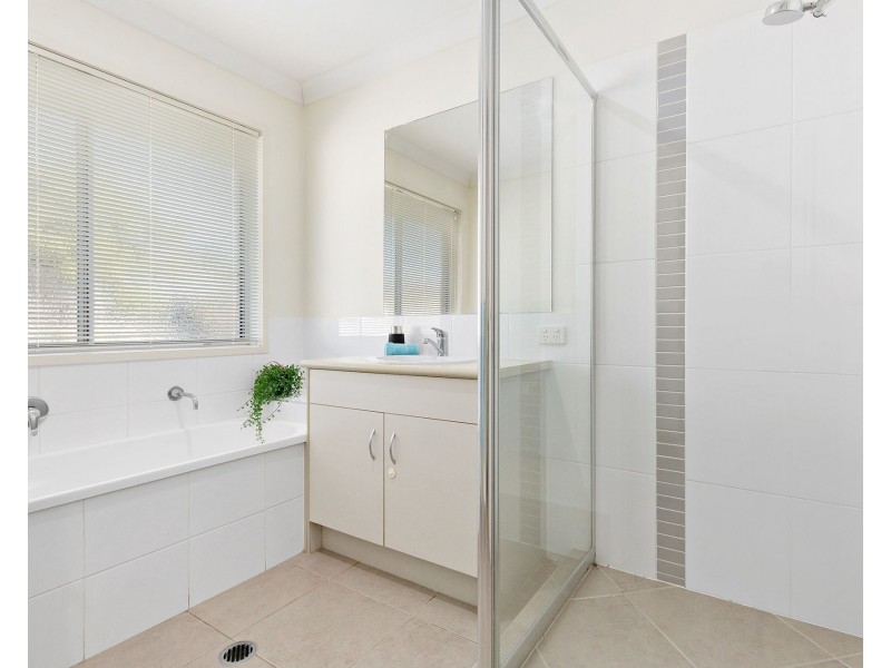 2 Petronas Street, North Lakes QLD 4509