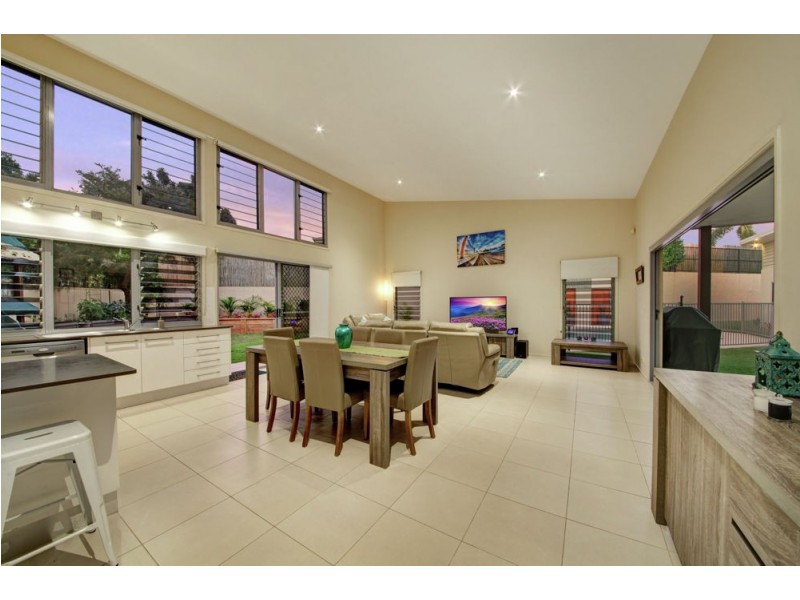 11 Lagoon Court, Murrumba Downs QLD 4503