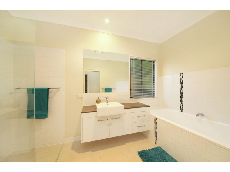 11 Lagoon Court, Murrumba Downs QLD 4503