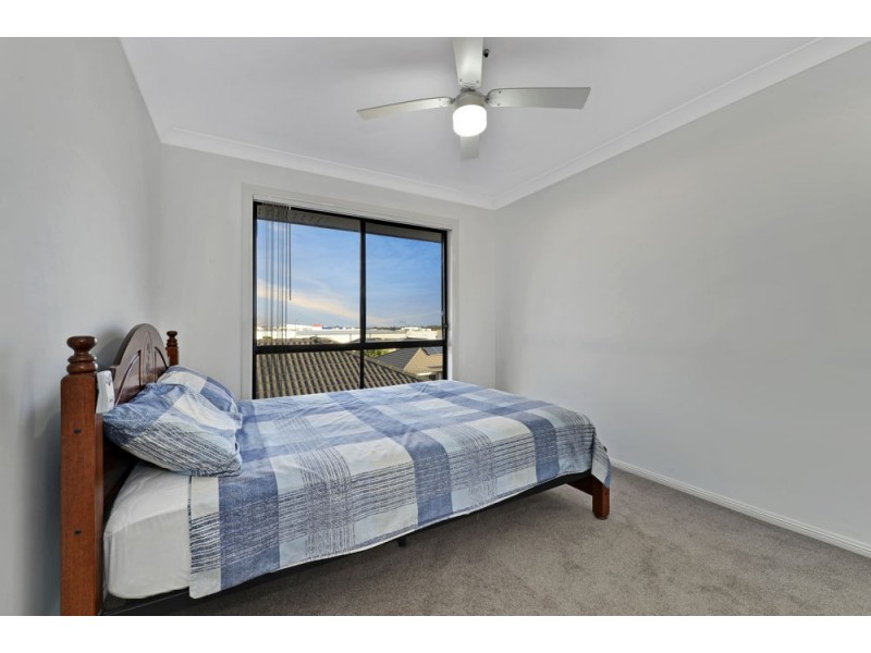 9 Madison Avenue, North Lakes QLD 4509