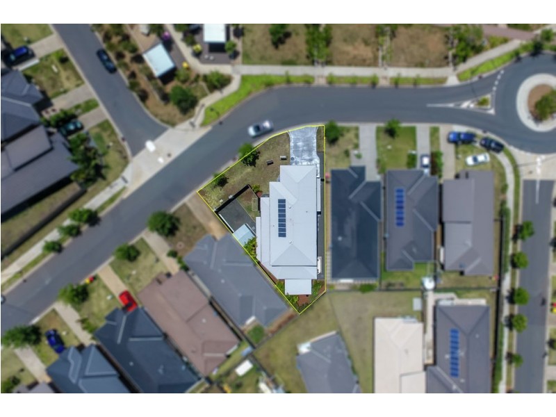 9 Madison Avenue, North Lakes QLD 4509