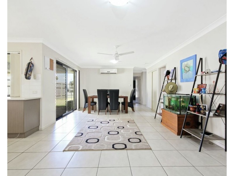 6 Denham Crescent, North Lakes QLD 4509