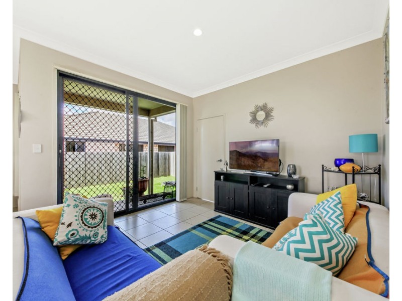 1 Wells Close, North Lakes QLD 4509