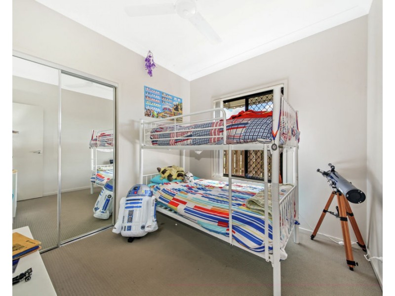 1 Wells Close, North Lakes QLD 4509