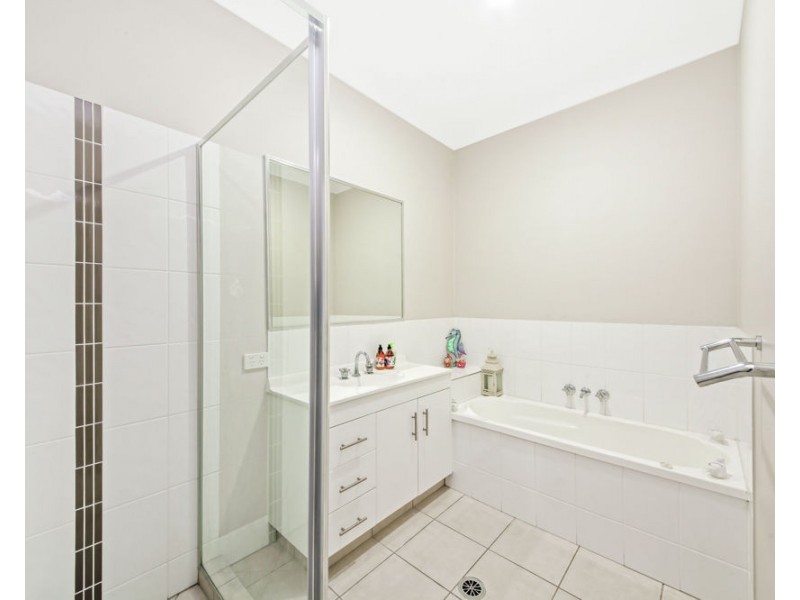 1 Wells Close, North Lakes QLD 4509