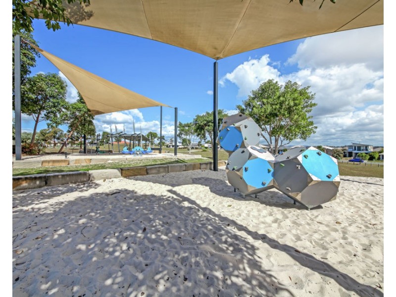 1 Wells Close, North Lakes QLD 4509