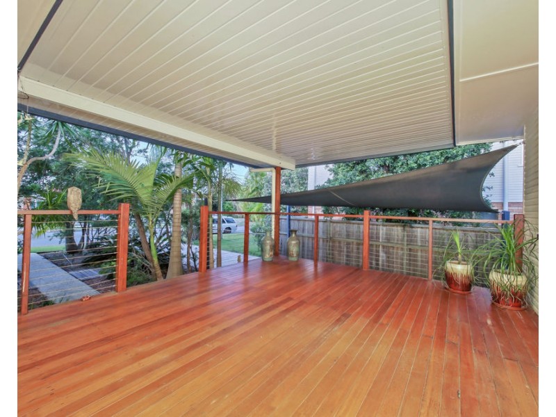 5 Rotary Crescent, Redcliffe QLD 4020