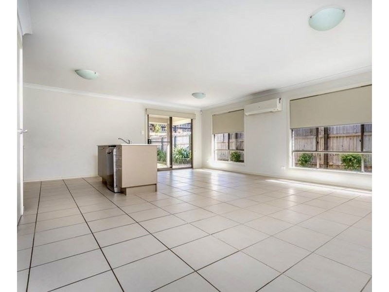 87 Mapleton Drive, North Lakes QLD 4509