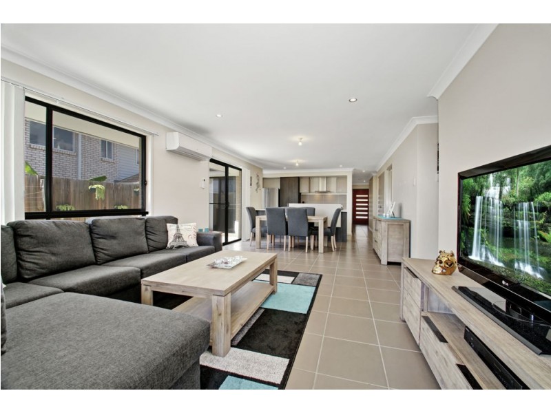 86 Expedition Drive, North Lakes QLD 4509