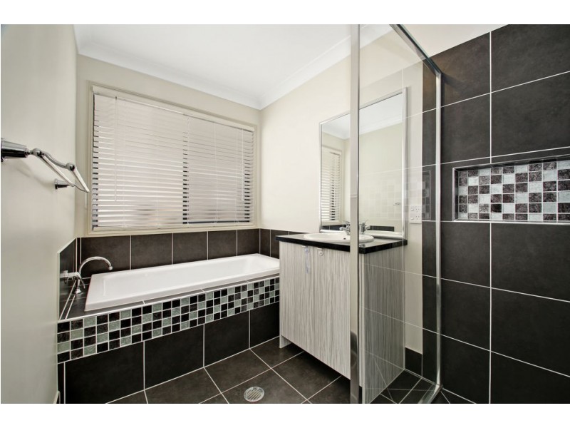 86 Expedition Drive, North Lakes QLD 4509