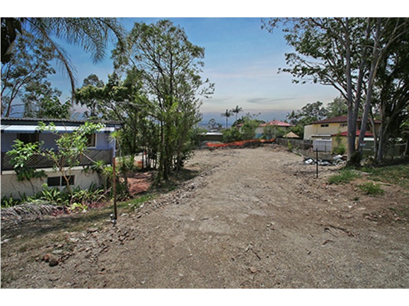 Everton Hills QLD 4053