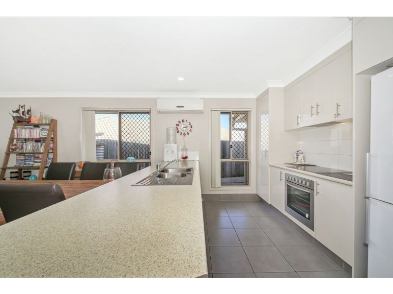 10 Daintree Circuit, North Lakes QLD 4509