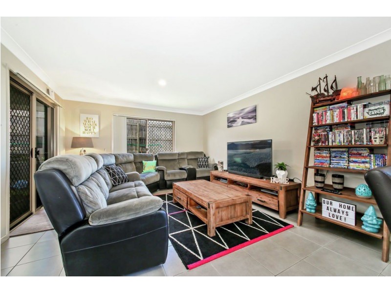 10 Daintree Circuit, North Lakes QLD 4509