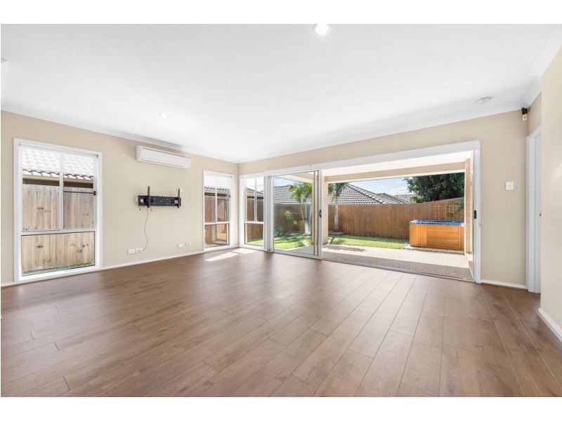 17 Wallis Circuit, North Lakes QLD 4509