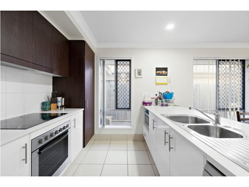 16 Kakadu Court, North Lakes QLD 4509