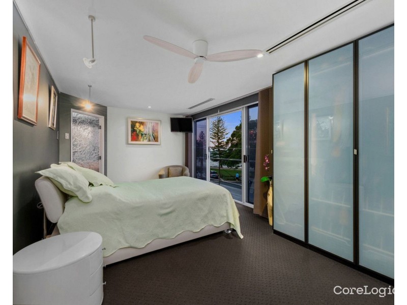 21 Kennedy Esplanade, Scarborough QLD 4020